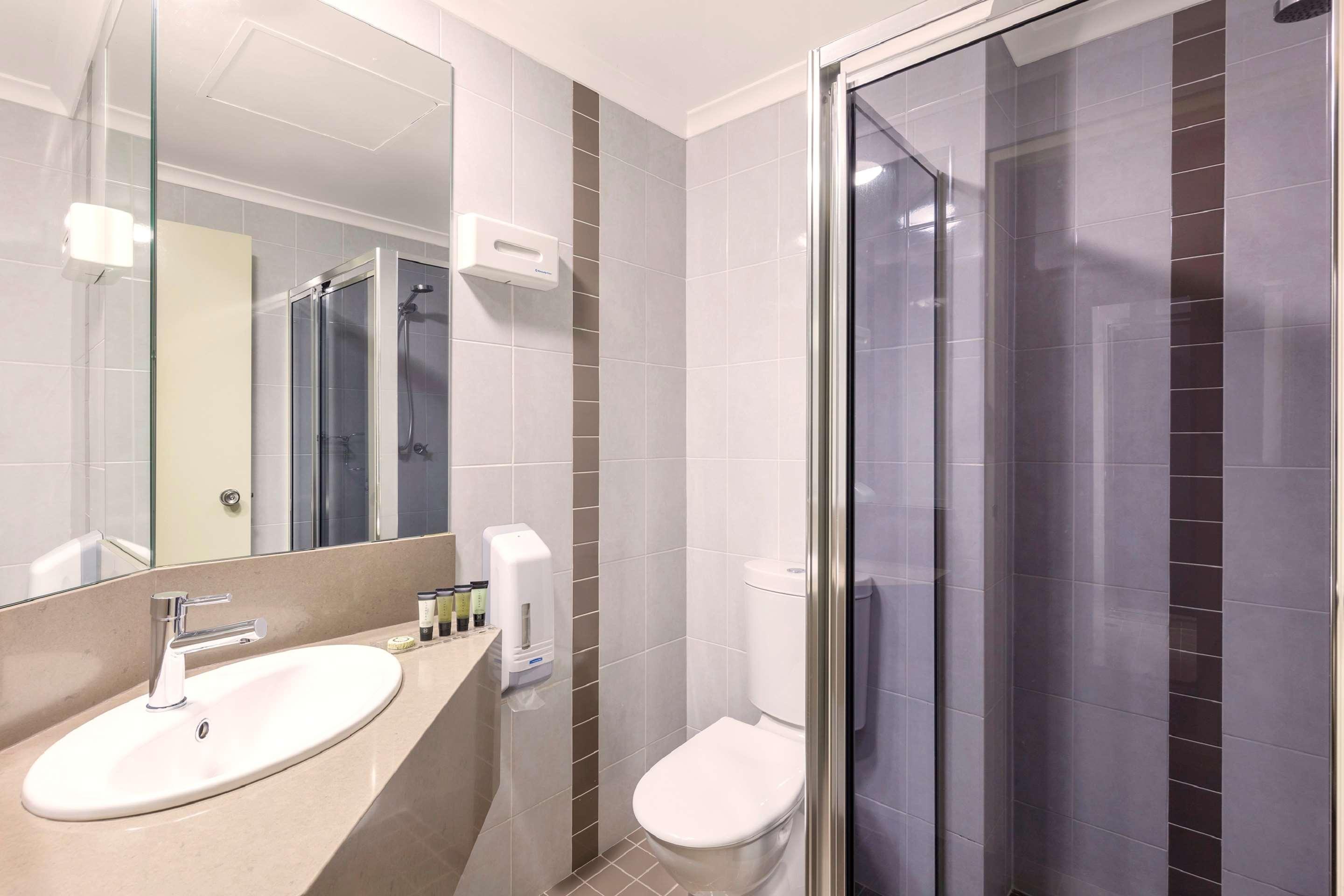 Garden City Hotel, Best Western Signature Collection Канбера Екстериор снимка