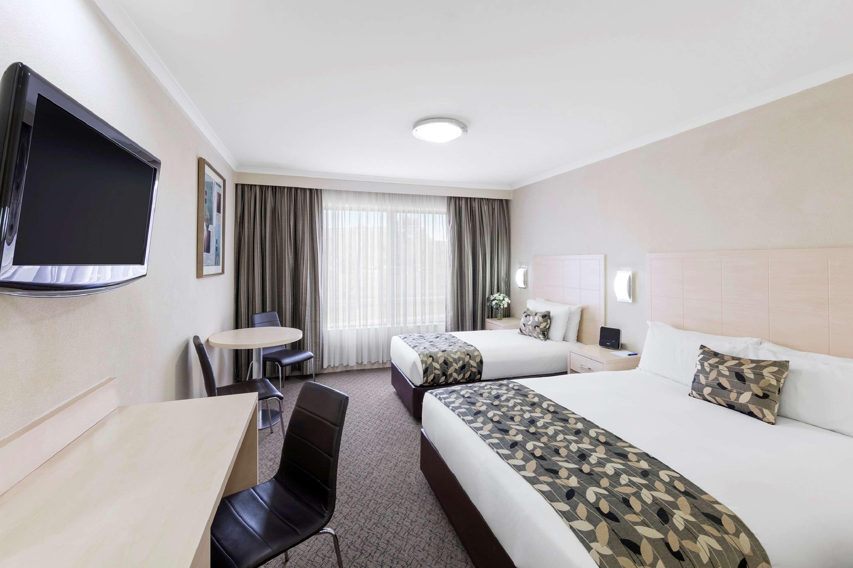 Garden City Hotel, Best Western Signature Collection Канбера Екстериор снимка