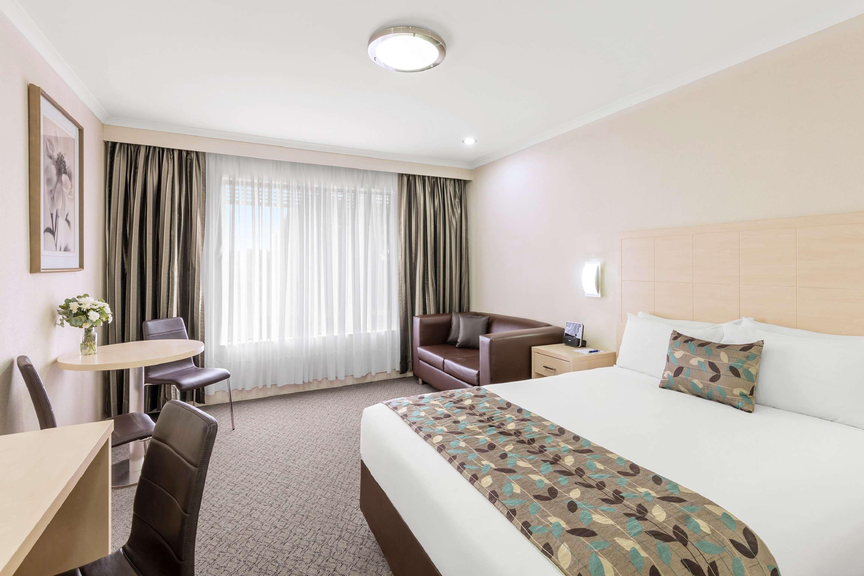 Garden City Hotel, Best Western Signature Collection Канбера Екстериор снимка