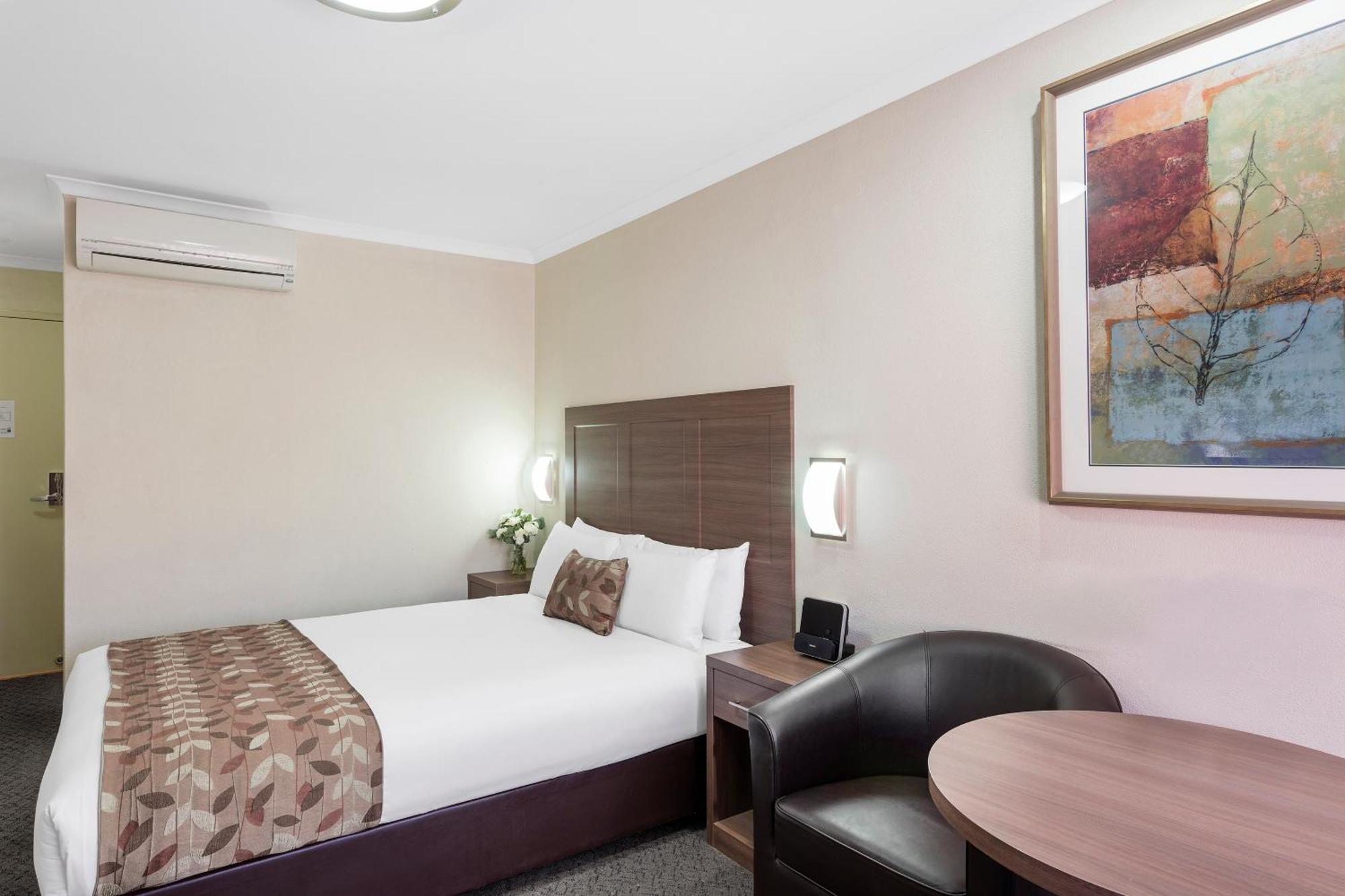 Garden City Hotel, Best Western Signature Collection Канбера Екстериор снимка